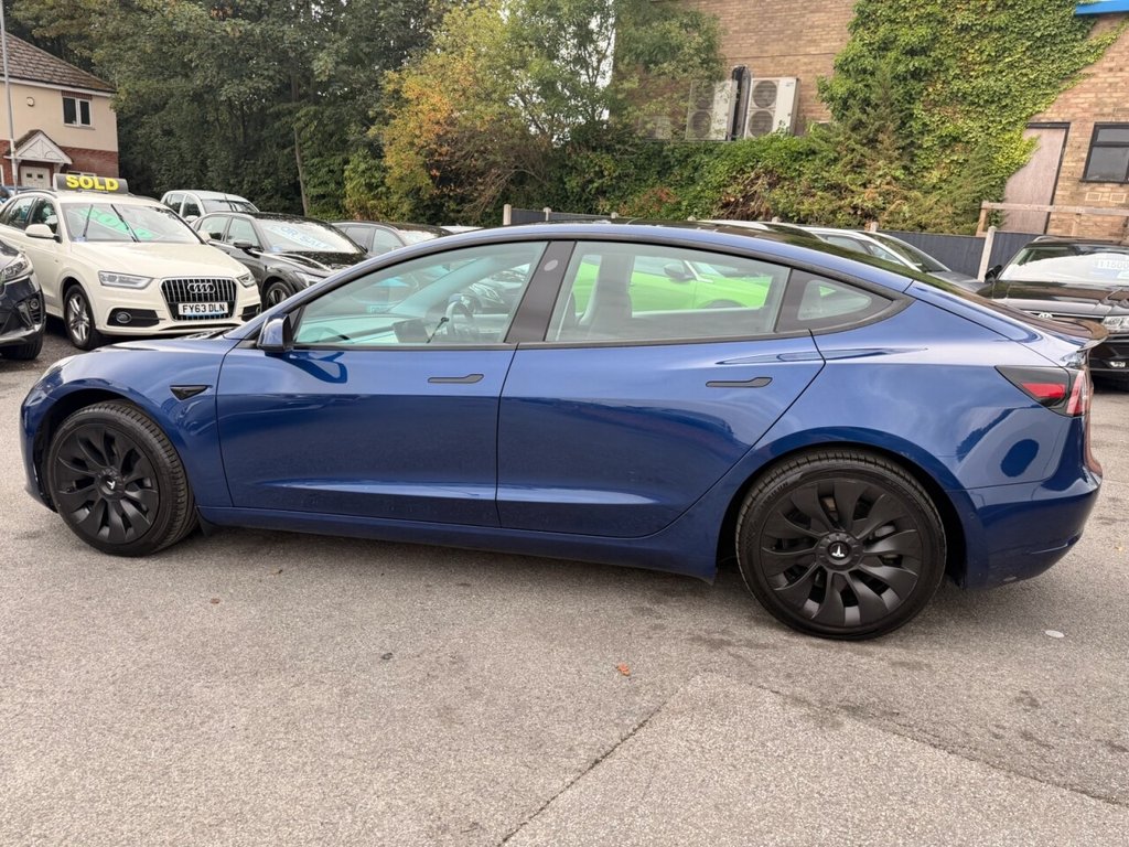 2022 Tesla Model 3 — image 10