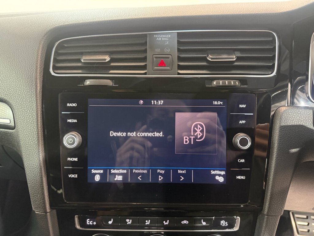 2018 Volkswagen Golf — image 8