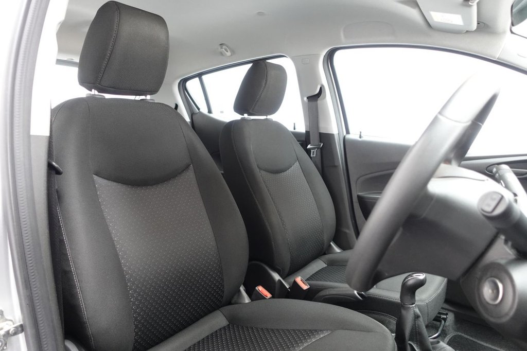 2018 Vauxhall Viva — image 3