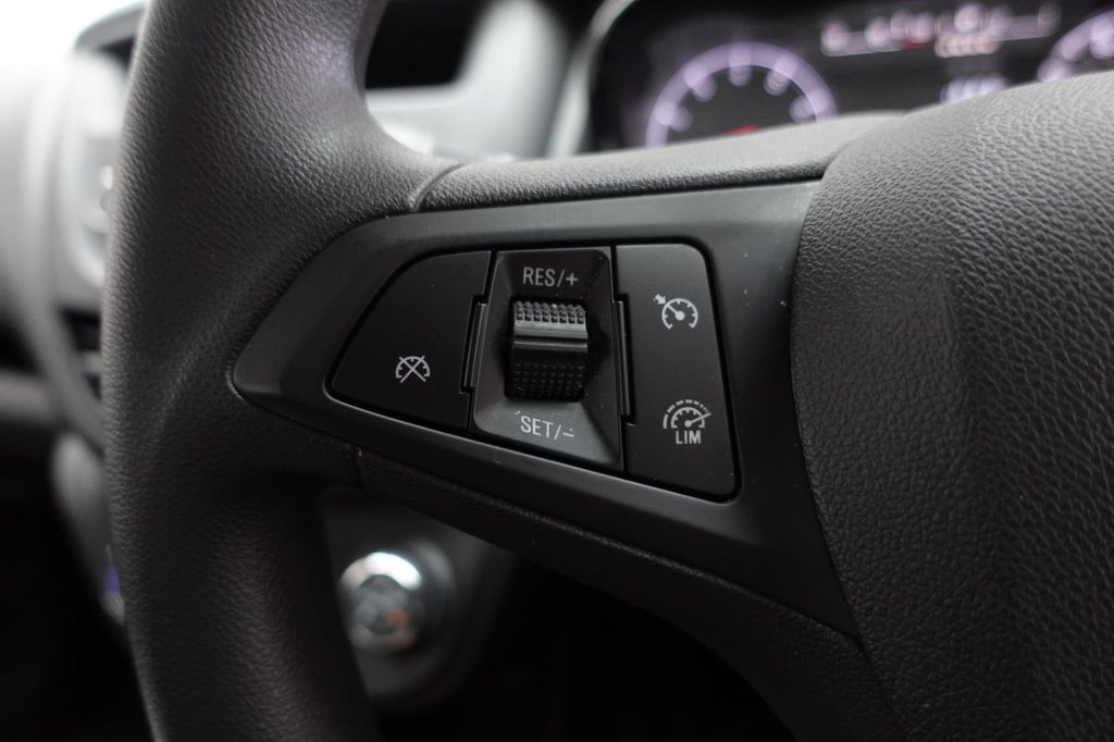 2018 Vauxhall Viva — image 15