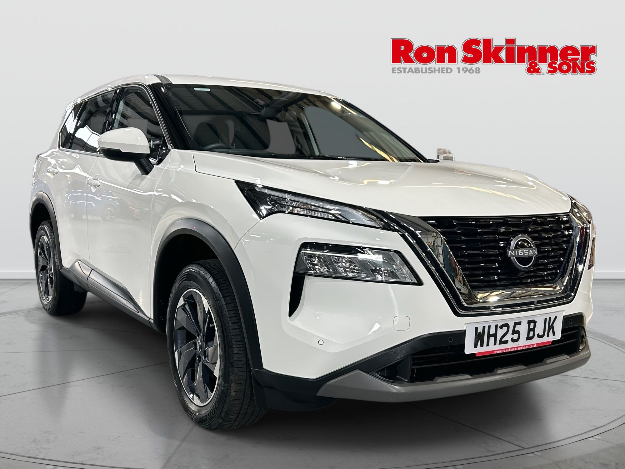 2025 Nissan X-Trail — image 1