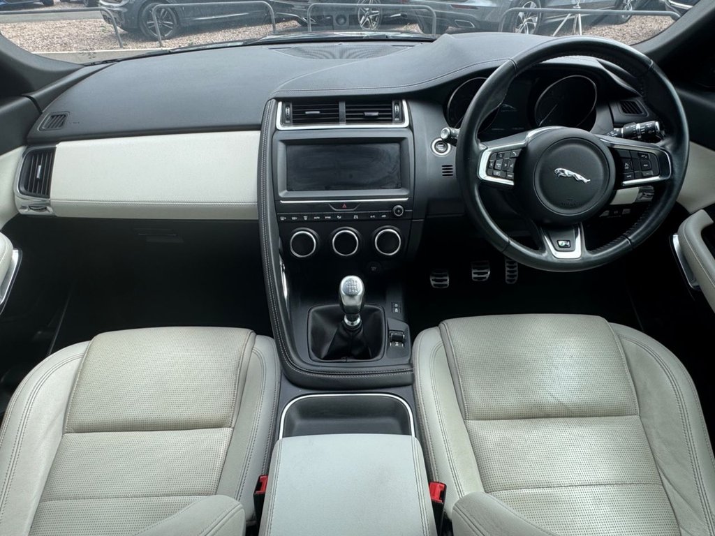 2019 Jaguar E-PACE — image 4