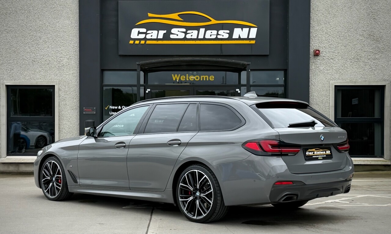 2022 BMW 5 SERIES 2.0 520d MHT M Sport Touring 5dr Diesel Hybrid Steptronic Euro 6 (s/s) (190 - vehicle photo 5 for sale on PureCar