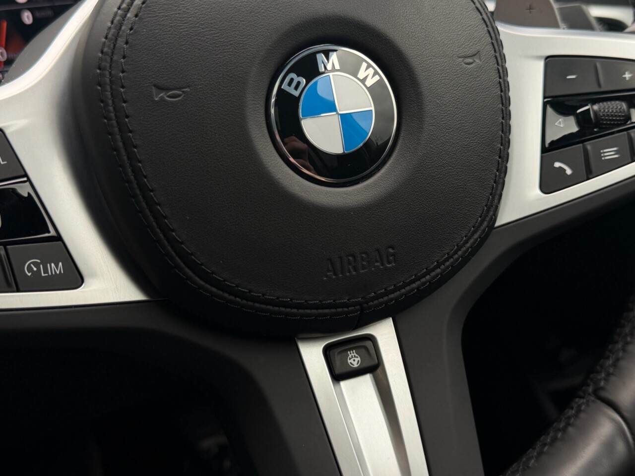2022 BMW 5 SERIES 2.0 520d MHT M Sport Touring 5dr Diesel Hybrid Steptronic Euro 6 (s/s) (190 - vehicle photo 13 for sale on PureCar