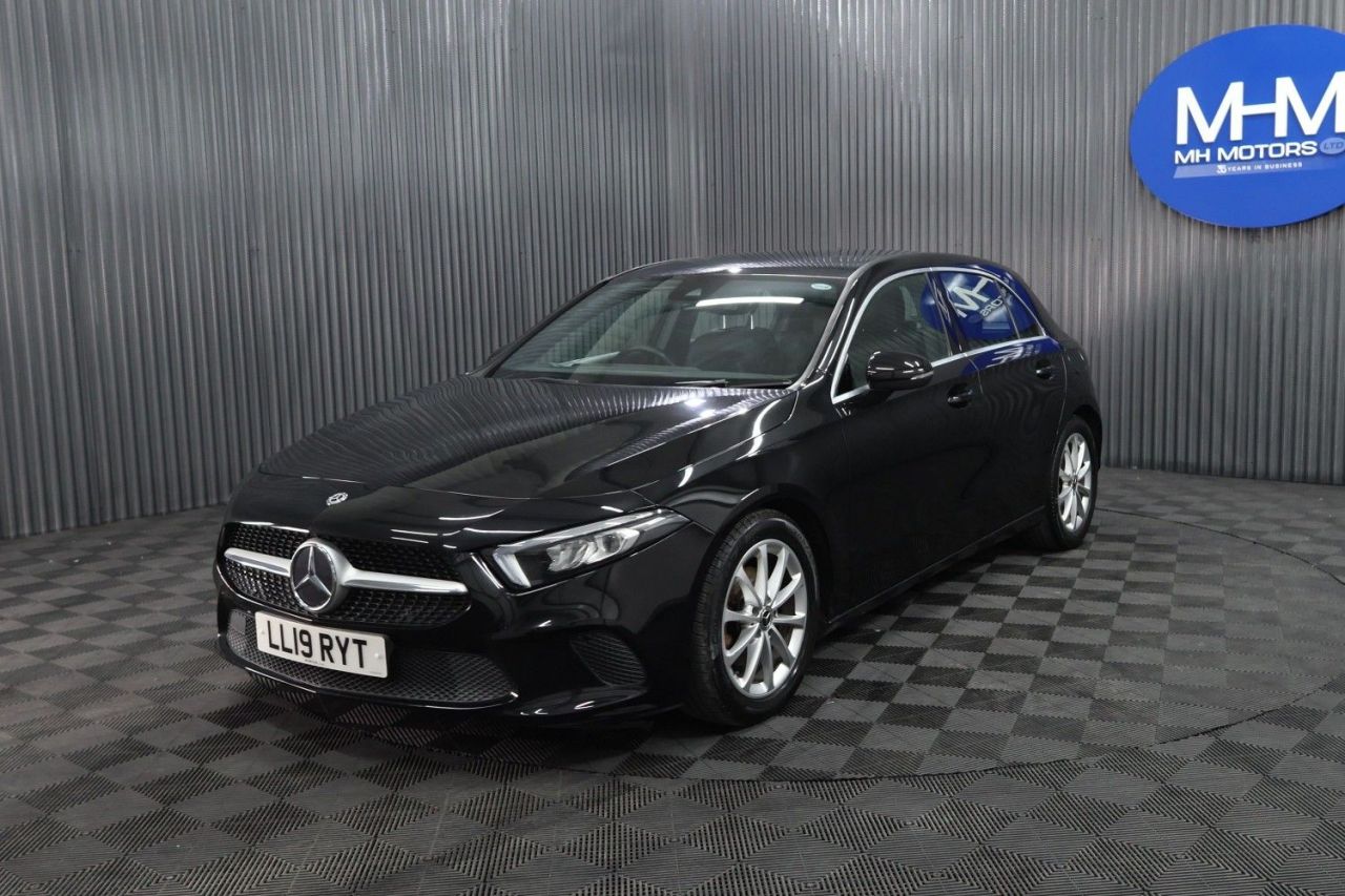 2019 MERCEDES A CLASS 1.5 A180d Sport Hatchback 5dr Diesel 7G-DCT Euro 6 (s/s) (116 ps) LONG MOT - vehicle photo 3 for sale on PureCar