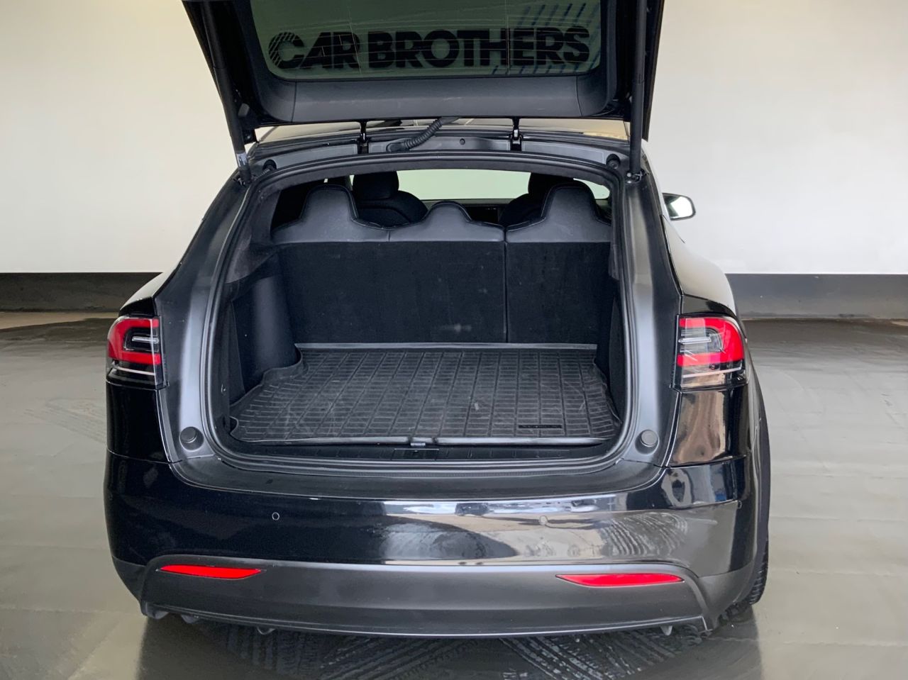 2020 TESLA MODEL X (Dual Motor) Long Range SUV 5dr Electric Auto 4WDE (417 bhp) - vehicle photo 9 for sale on PureCar