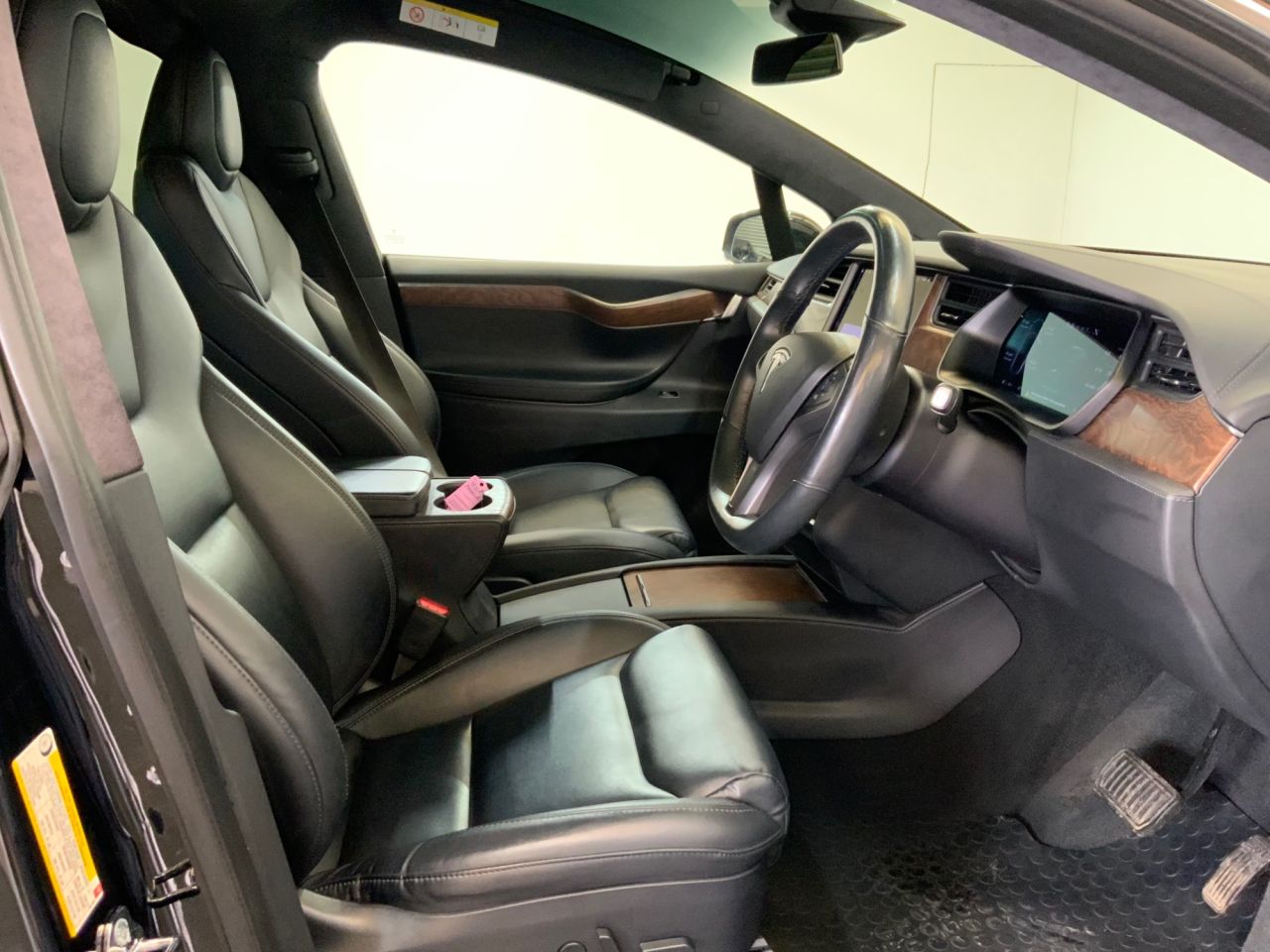 2020 TESLA MODEL X (Dual Motor) Long Range SUV 5dr Electric Auto 4WDE (417 bhp) - vehicle photo 19 for sale on PureCar