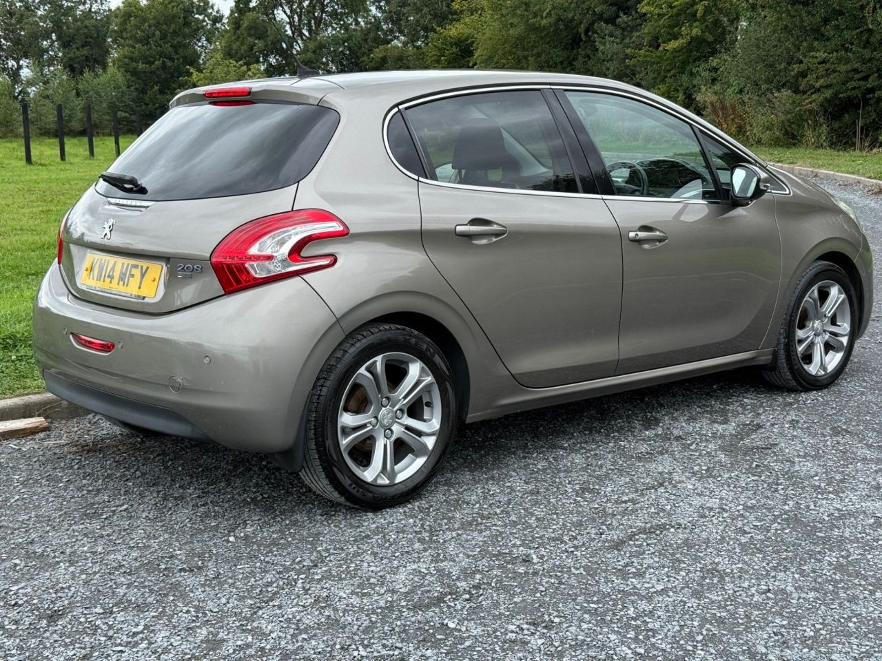 2014 PEUGEOT 1.6 e-HDi Allure Hatchback 5dr Diesel Manual Euro 5 (s/s) (92 ps) - vehicle photo 3 for sale on PureCar