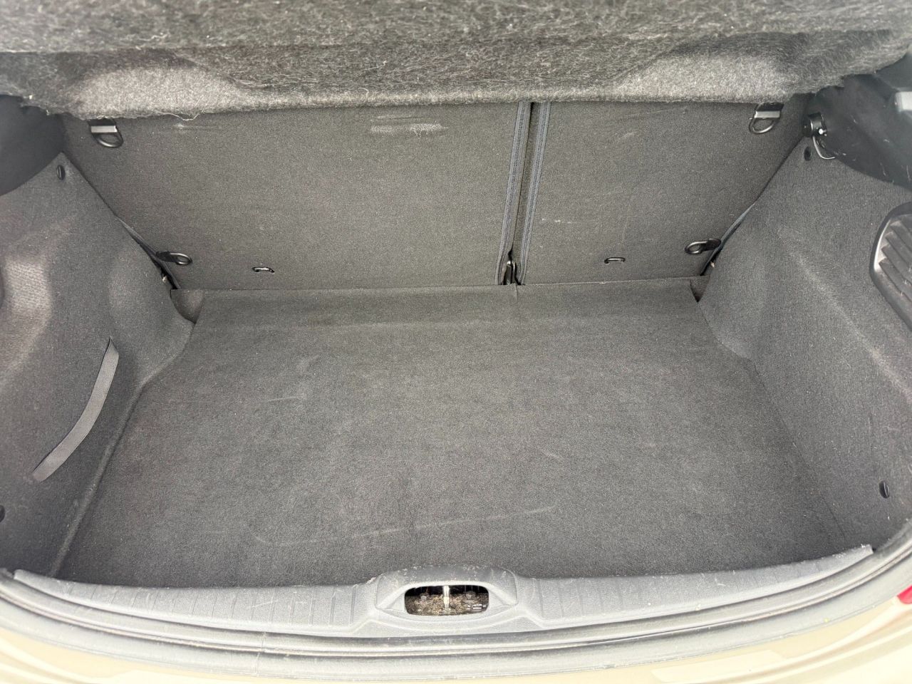 2014 PEUGEOT 1.6 e-HDi Allure Hatchback 5dr Diesel Manual Euro 5 (s/s) (92 ps) - vehicle photo 12 for sale on PureCar