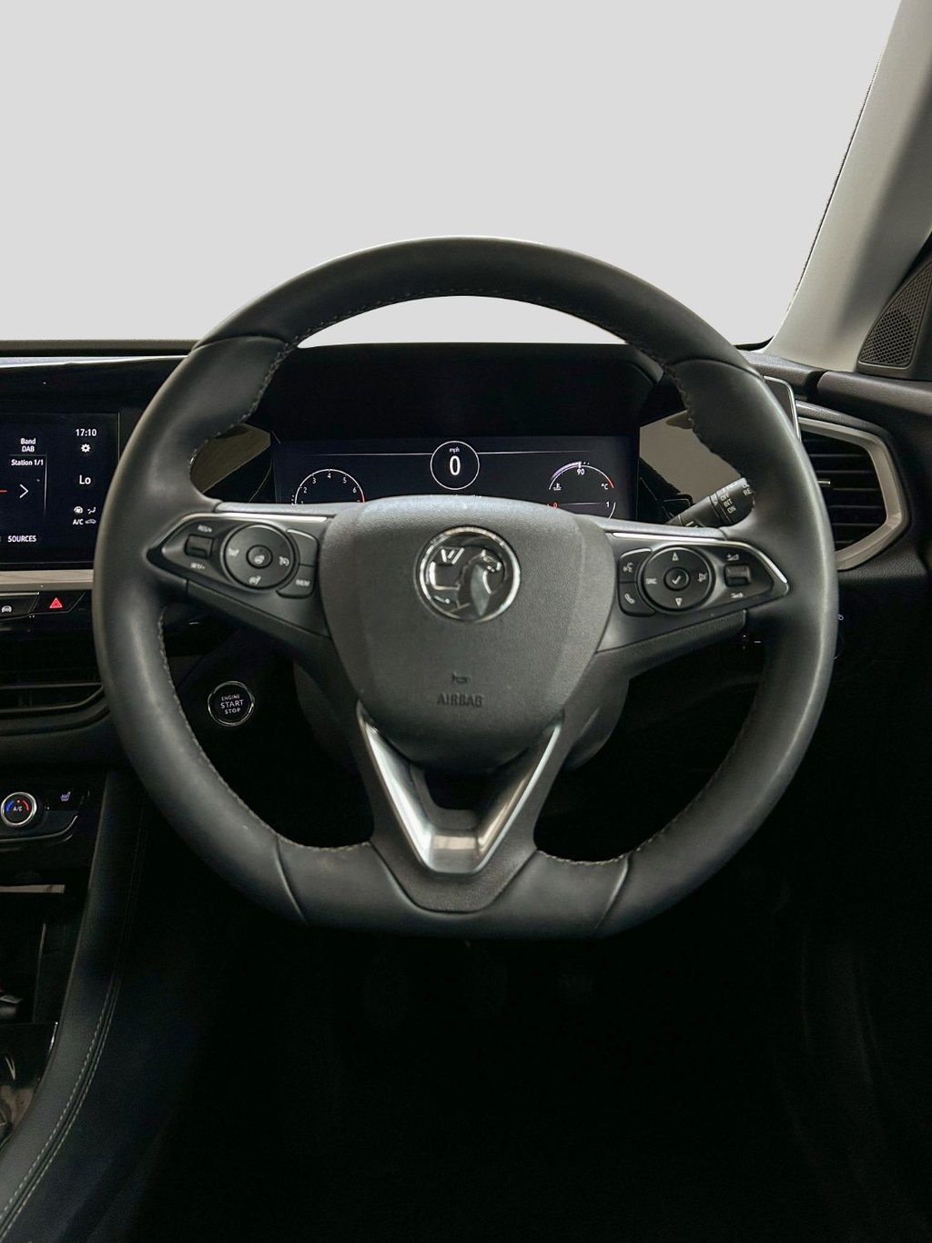 2024 Vauxhall Grandland — image 13