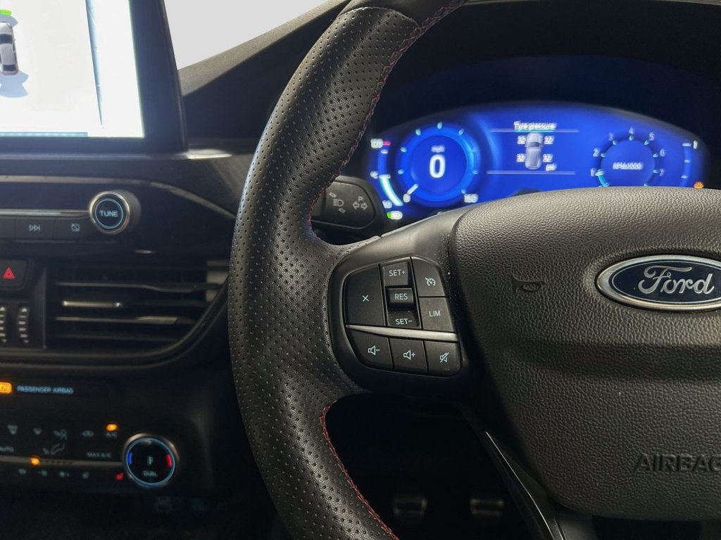 2023 Ford Kuga — image 13