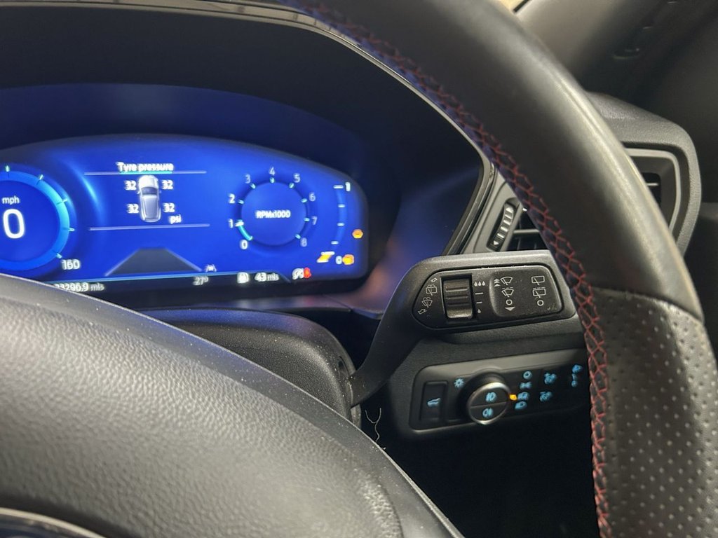 2023 Ford Kuga — image 17