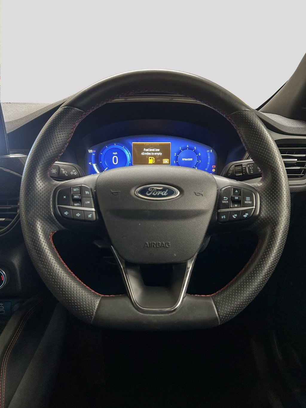 2023 Ford Kuga — image 11