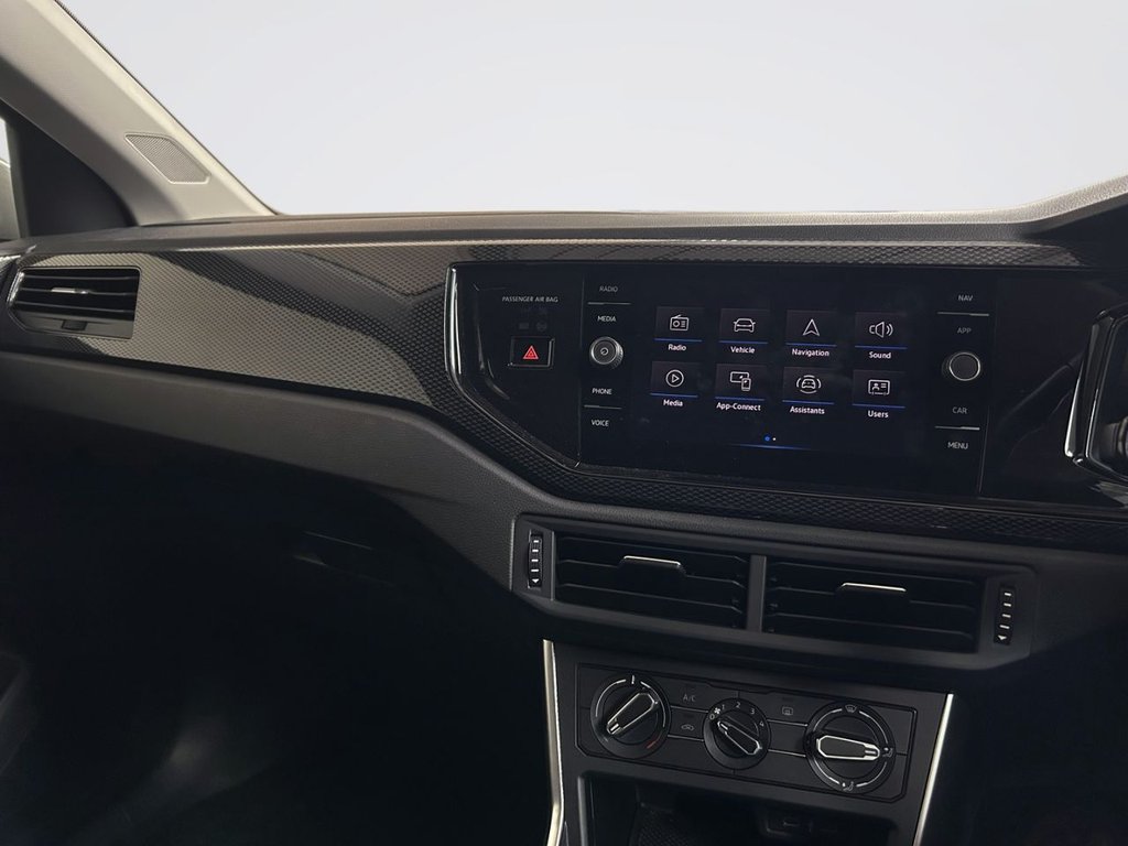 2023 Volkswagen Polo — image 20