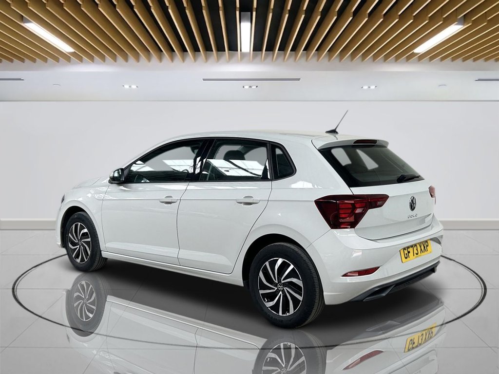 2023 Volkswagen Polo — image 6