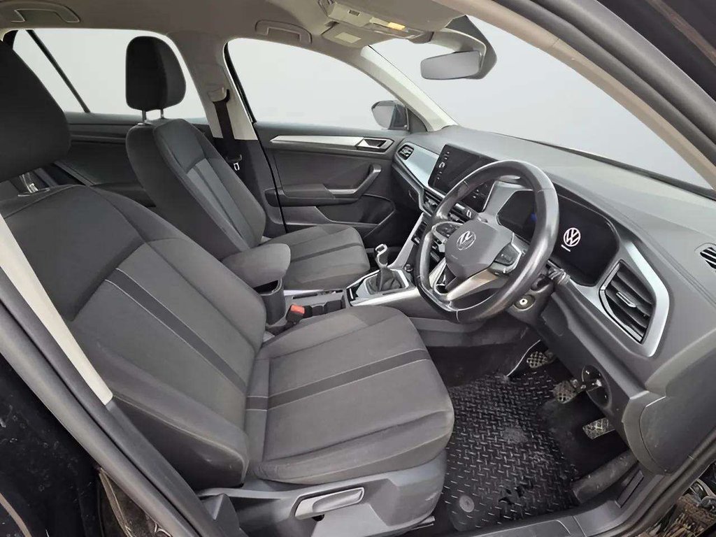 2023 Volkswagen T-Roc — image 15