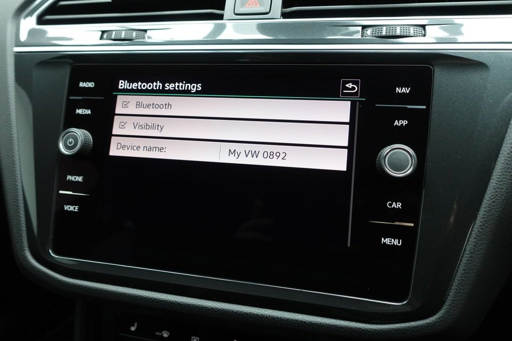 2020 Volkswagen Tiguan — image 14