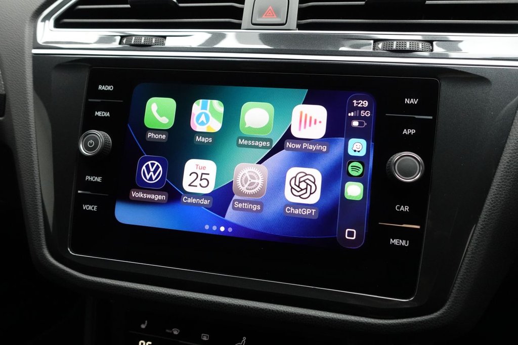 2020 Volkswagen Tiguan — image 10