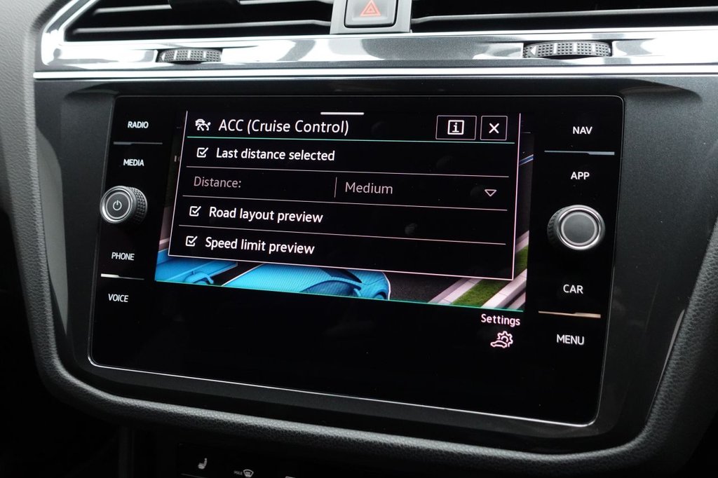 2020 Volkswagen Tiguan — image 16