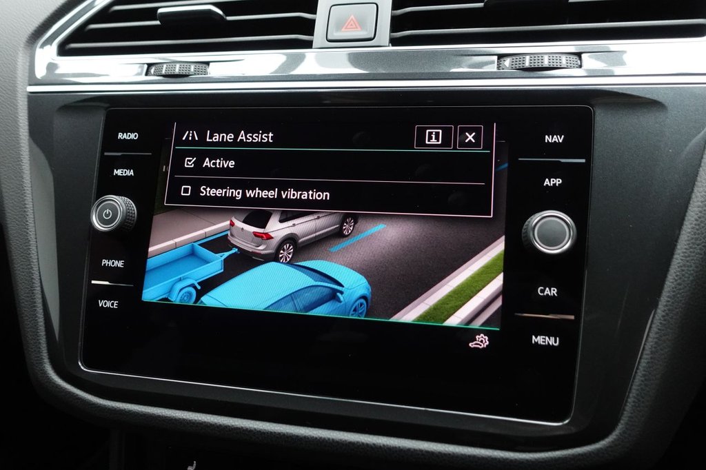 2020 Volkswagen Tiguan — image 17