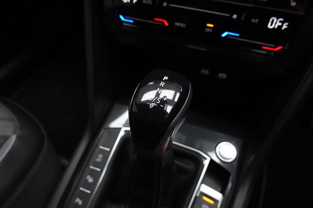 2020 Volkswagen Tiguan — image 33