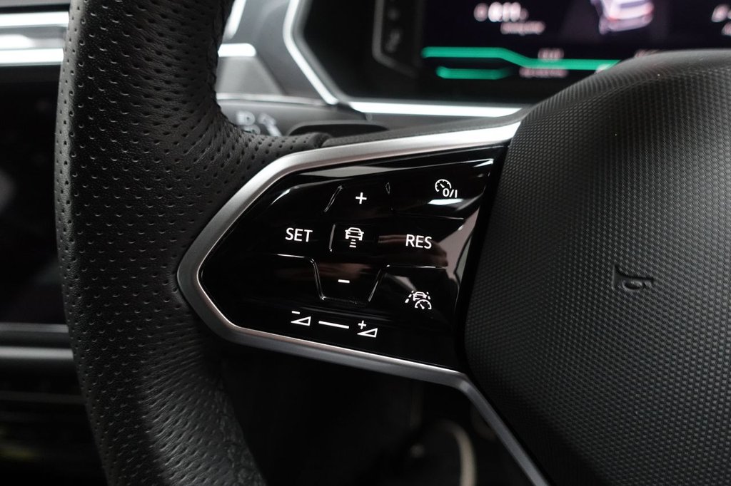 2020 Volkswagen Tiguan — image 24