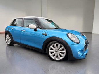 2015 MINI HATCH