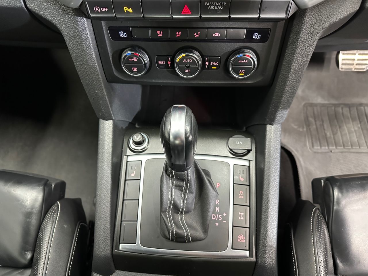2019 VOLKSWAGEN AMAROK 3.0 TDI V6 Aventura Pickup Double Cab 4dr Diesel Auto 4Motion Euro 6 (s/s) - vehicle photo 19 for sale on PureCar