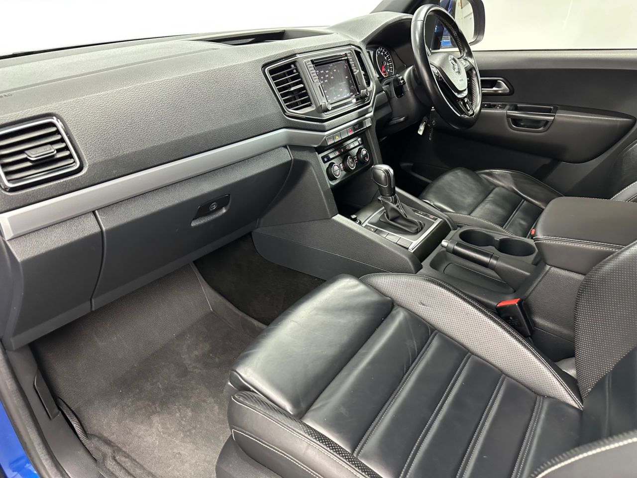 2019 VOLKSWAGEN AMAROK 3.0 TDI V6 Aventura Pickup Double Cab 4dr Diesel Auto 4Motion Euro 6 (s/s) - vehicle photo 28 for sale on PureCar