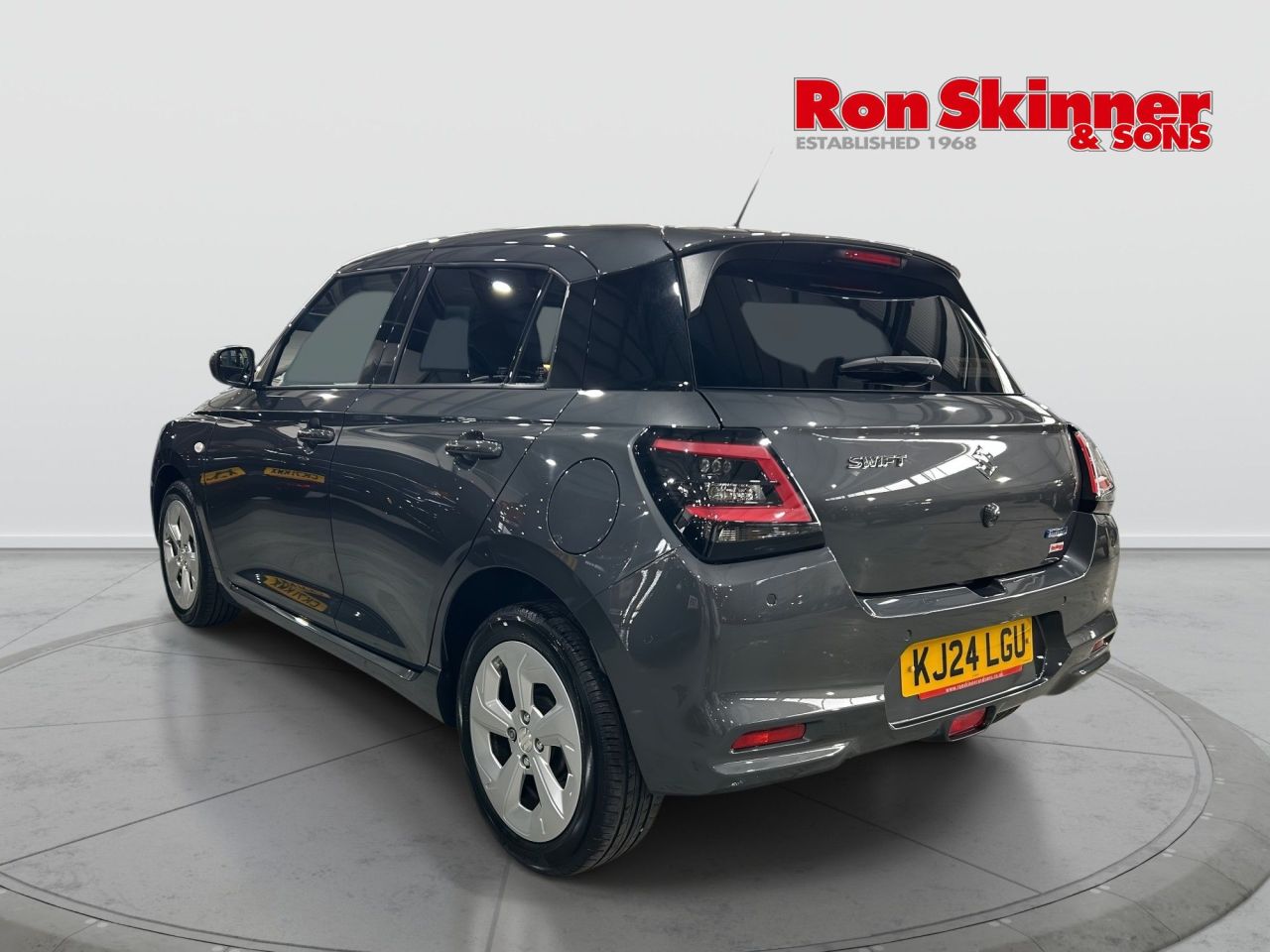 2024 24 SUZUKI SWIFT