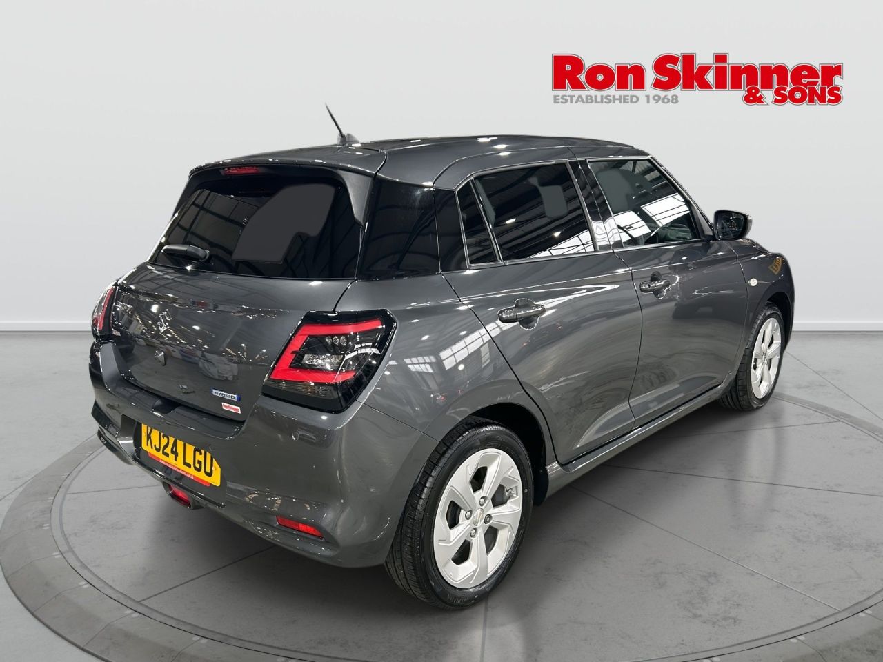 2024 24 SUZUKI SWIFT