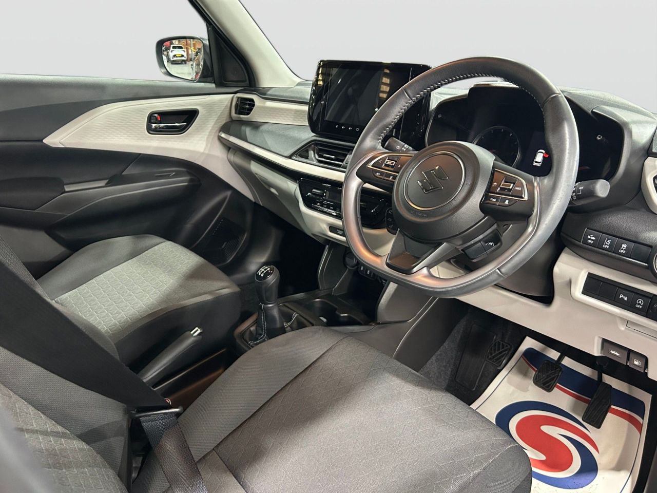 2024 24 SUZUKI SWIFT