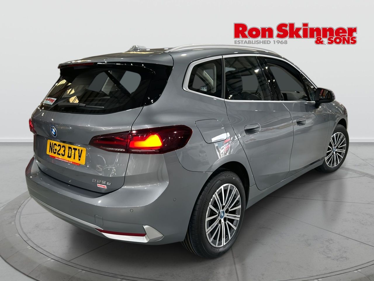2023 23 BMW 2 SERIES