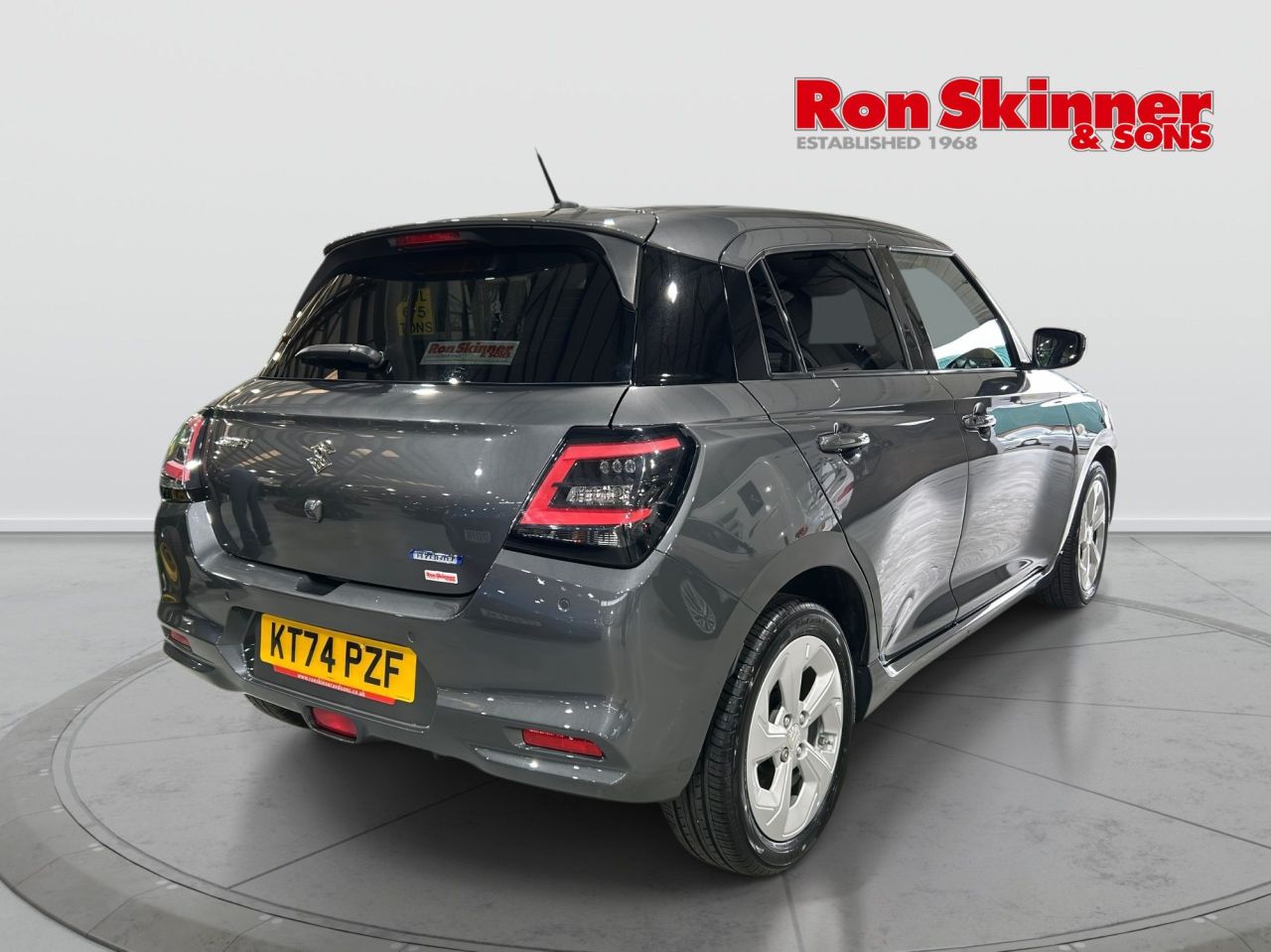 2025 74 SUZUKI SWIFT