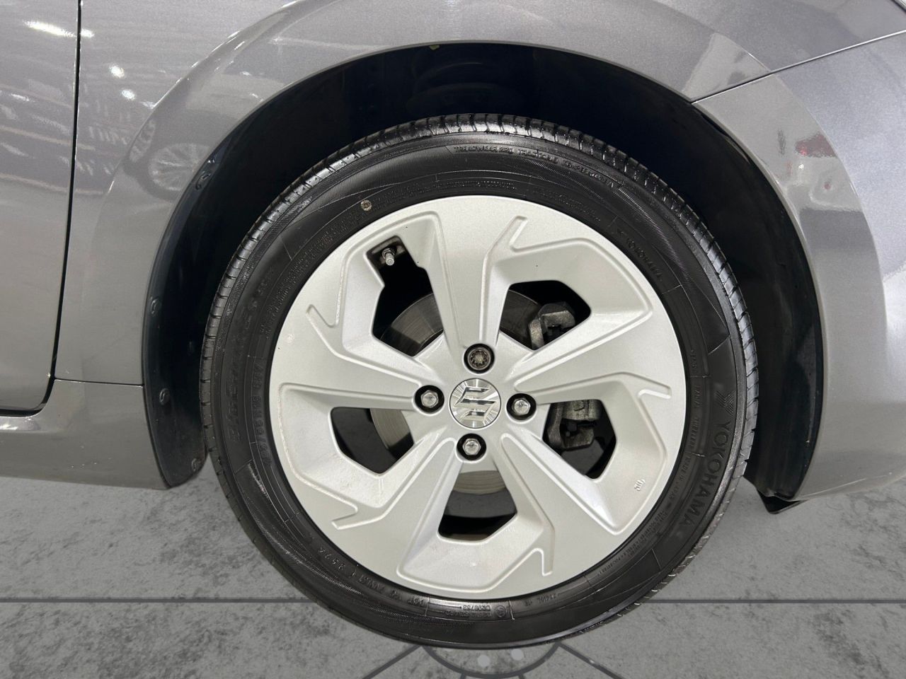 2025 74 SUZUKI SWIFT