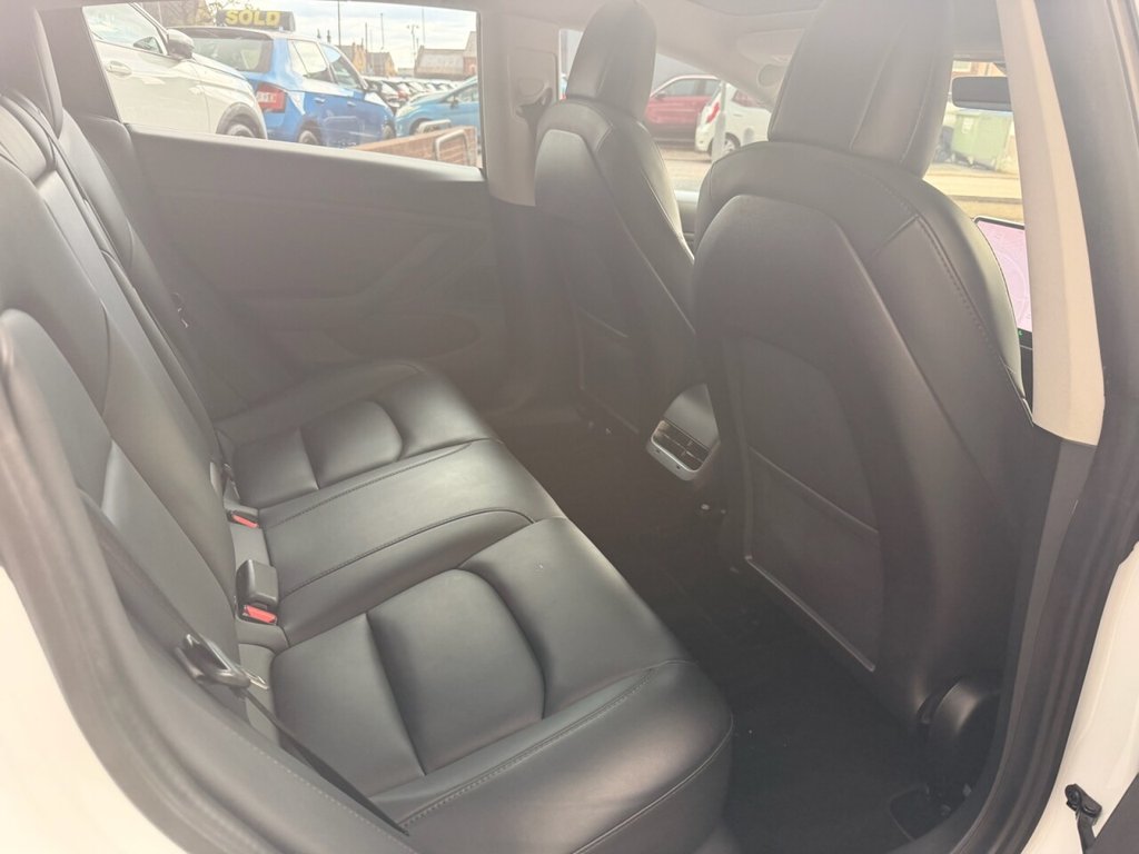 2020 Tesla Model 3 — image 13