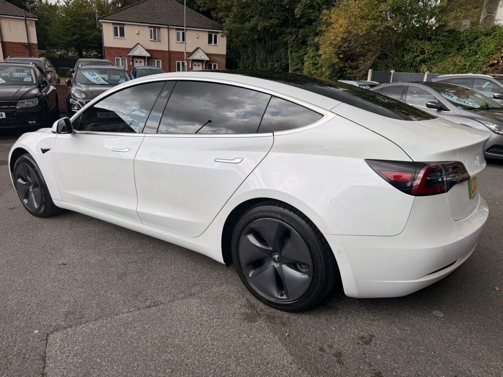2020 Tesla Model 3 — image 9