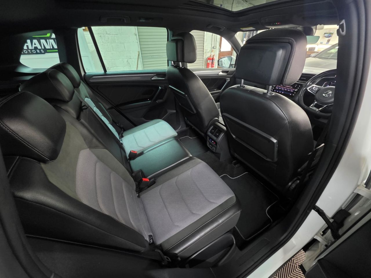 2020 VOLKSWAGEN TIGUAN 2.0 TDI R-Line Tech SUV 5dr Diesel DSG Euro 6 (s/s) (150 ps) 1 Owner from n - vehicle photo 12 for sale on PureCar