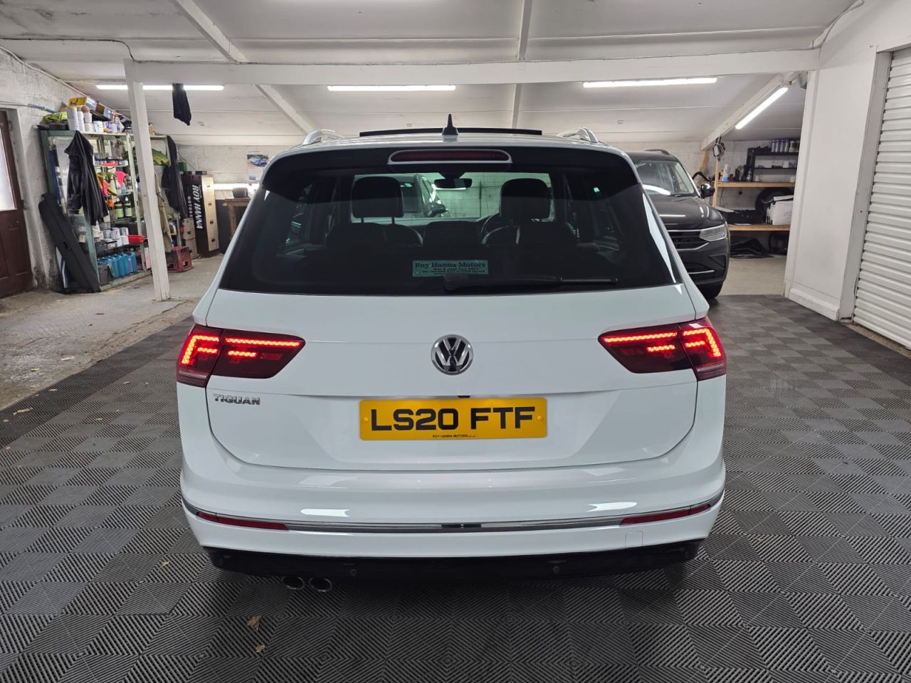 2020 VOLKSWAGEN TIGUAN 2.0 TDI R-Line Tech SUV 5dr Diesel DSG Euro 6 (s/s) (150 ps) 1 Owner from n - vehicle photo 27 for sale on PureCar
