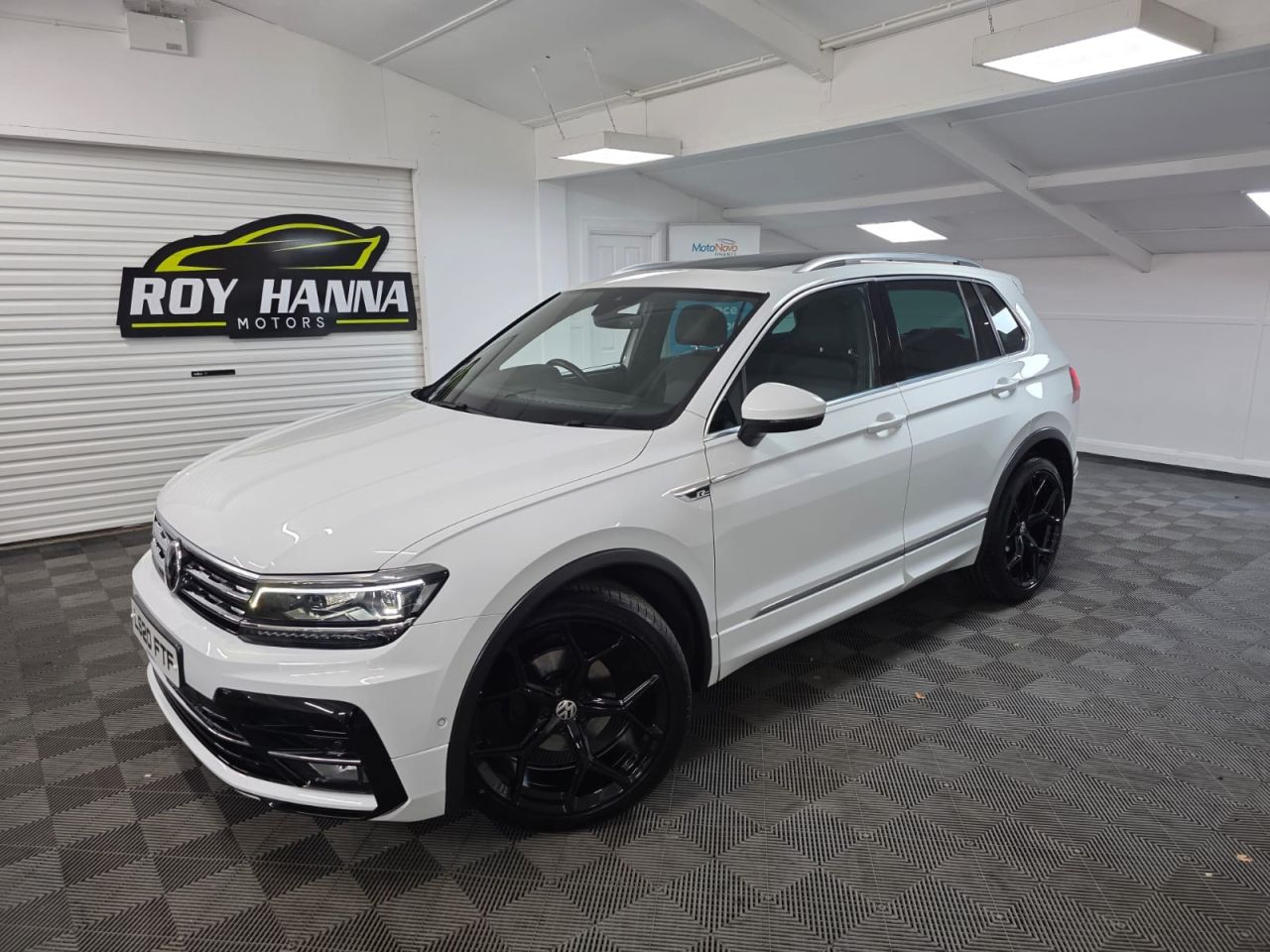 2020 VOLKSWAGEN TIGUAN 2.0 TDI R-Line Tech SUV 5dr Diesel DSG Euro 6 (s/s) (150 ps) 1 Owner from n - vehicle photo 30 for sale on PureCar