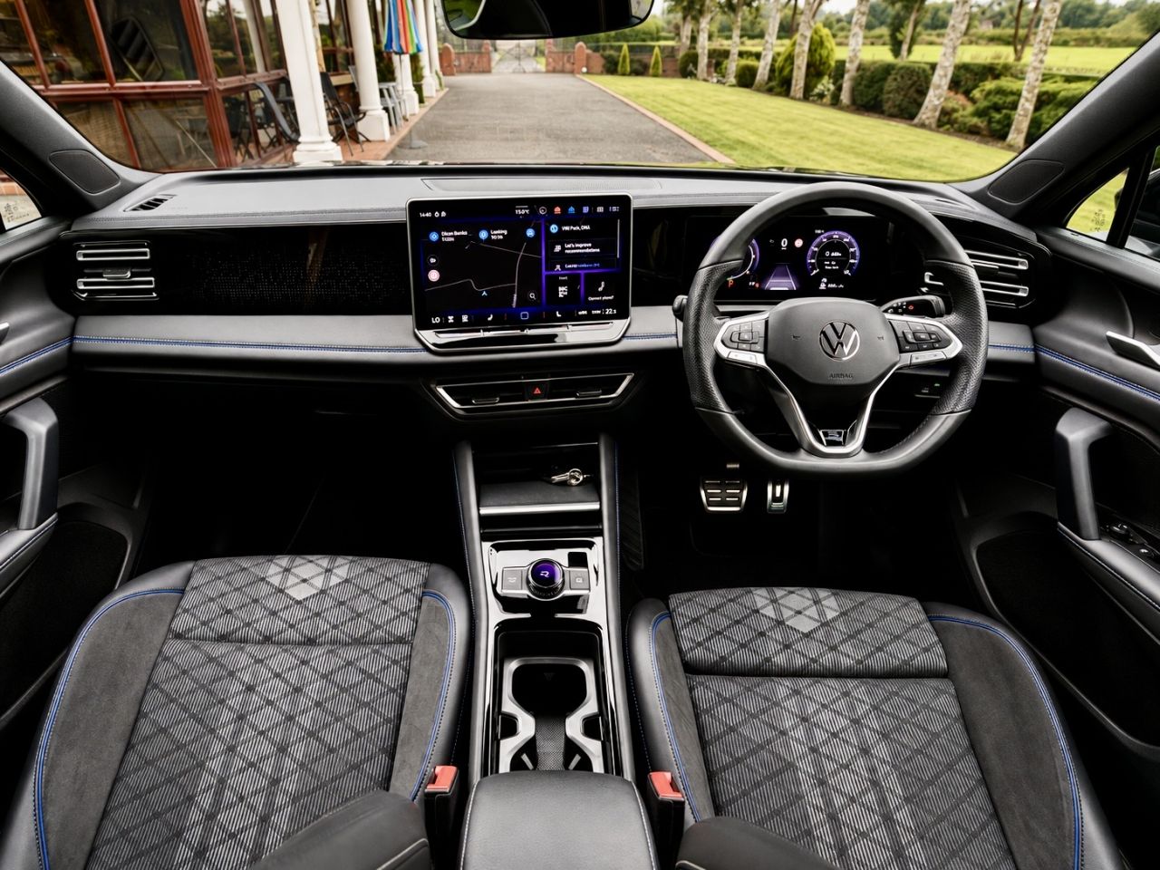 2025 VOLKSWAGEN TIGUAN 2.0 TDI R-Line SUV 5dr Diesel DSG Euro 6 (s/s) (150 ps) - vehicle photo 10 for sale on PureCar