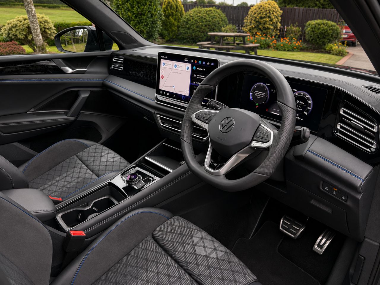 2025 VOLKSWAGEN TIGUAN 2.0 TDI R-Line SUV 5dr Diesel DSG Euro 6 (s/s) (150 ps) - vehicle photo 11 for sale on PureCar