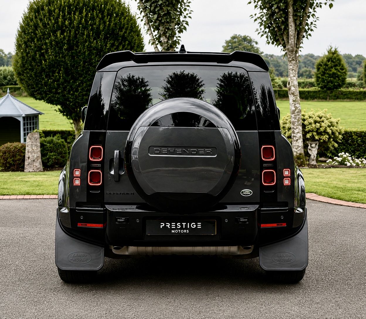 2023 LAND ROVER DEFENDER 110 3.0 D300 MHEV X-Dynamic HSE SUV 5dr Diesel Auto 4WD Euro 6 (s/s) (300 ps) - vehicle photo 11 for sale on PureCar