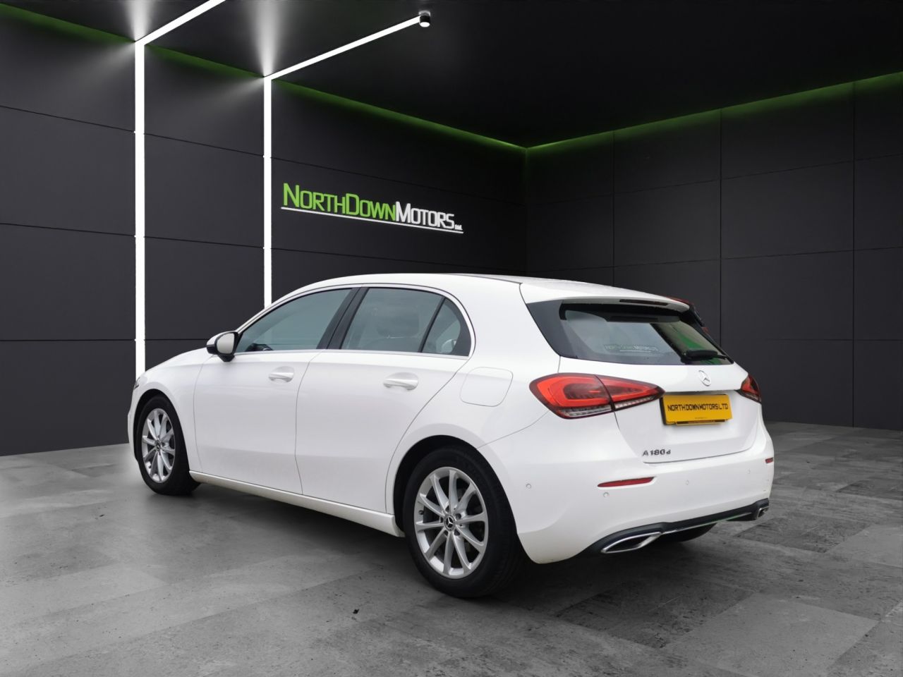 2019 MERCEDES A CLASS 1.5 A180d Sport (Executive) Hatchback 5dr Diesel 7G-DCT Euro 6 (s/s) (116 p - vehicle photo 4 for sale on PureCar