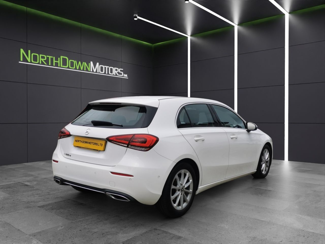 2019 MERCEDES A CLASS 1.5 A180d Sport (Executive) Hatchback 5dr Diesel 7G-DCT Euro 6 (s/s) (116 p - vehicle photo 6 for sale on PureCar