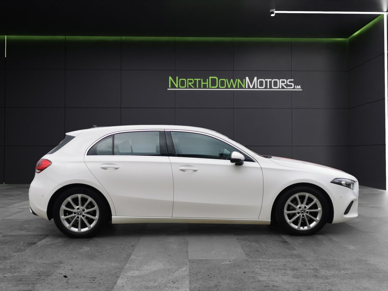 2019 MERCEDES A CLASS 1.5 A180d Sport (Executive) Hatchback 5dr Diesel 7G-DCT Euro 6 (s/s) (116 p - vehicle photo 7 for sale on PureCar