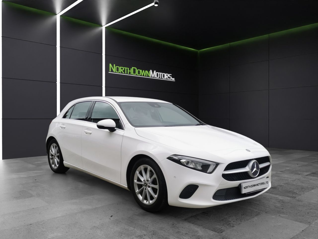 2019 MERCEDES A CLASS 1.5 A180d Sport (Executive) Hatchback 5dr Diesel 7G-DCT Euro 6 (s/s) (116 p - vehicle photo 8 for sale on PureCar