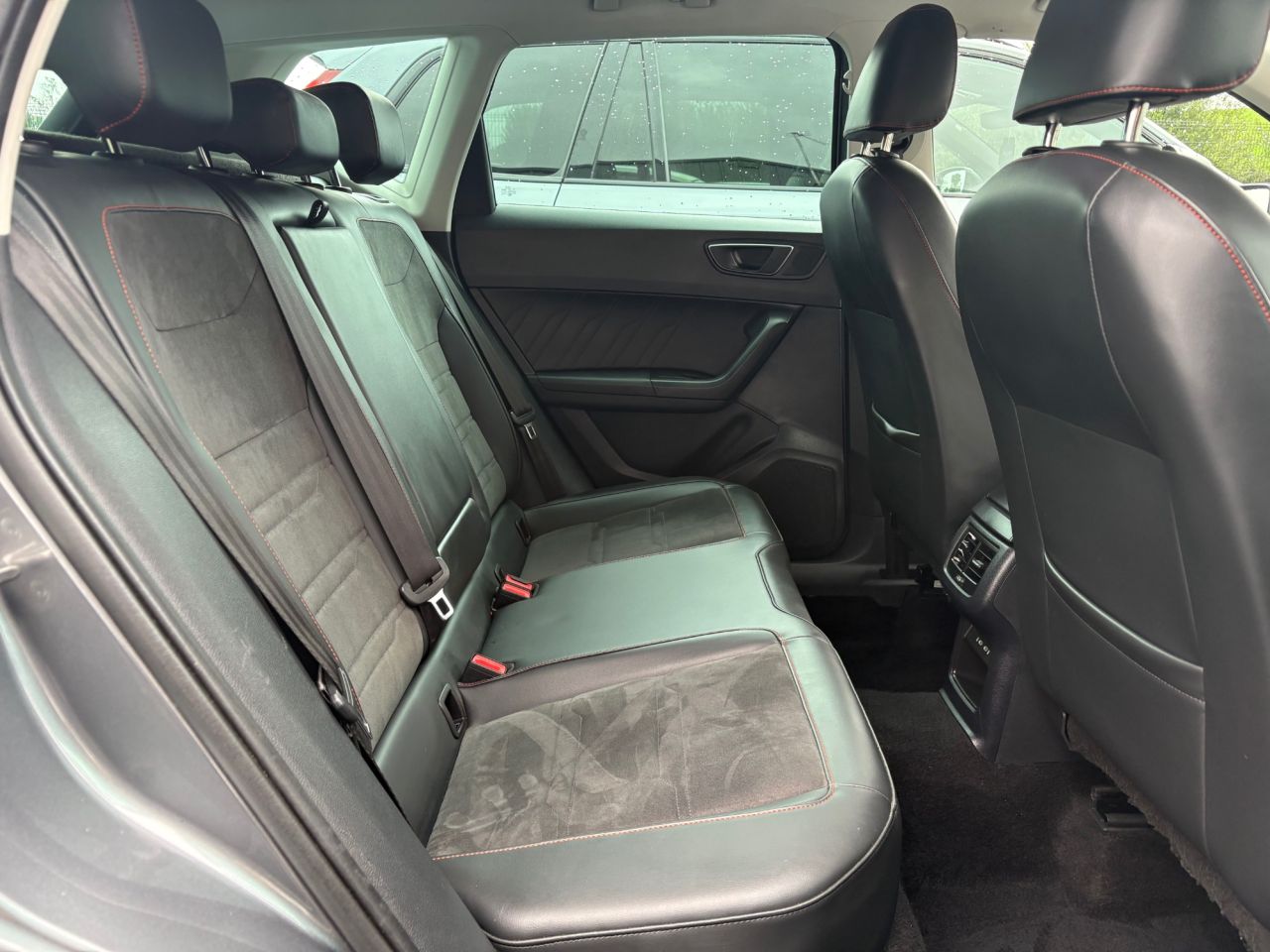 2022 SEAT ATECA 2.0 TDI FR SUV 5dr Diesel DSG 4Drive Euro 6 (s/s) (150 ps) - vehicle photo 12 for sale on PureCar