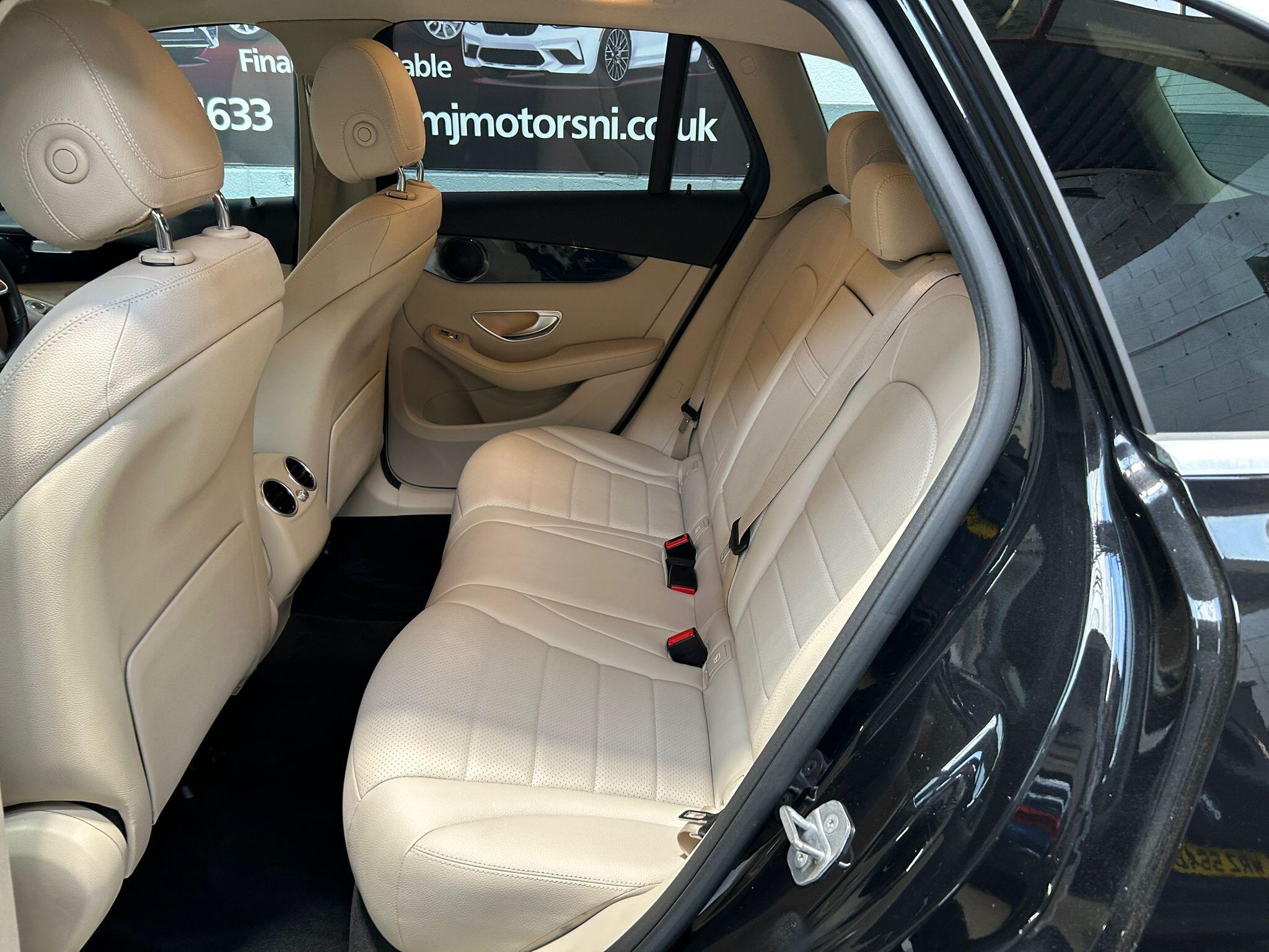 2021 MERCEDES GLC 2.0 GLC220d Sport G-Tronic+ 4MATIC Euro 6 (s/s) 5dr - vehicle photo 23 for sale on PureCar