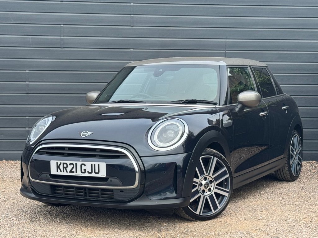 2021 MINI Hatch — image 5